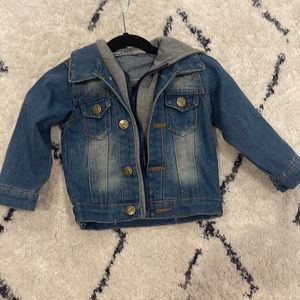Jean jacket with hood